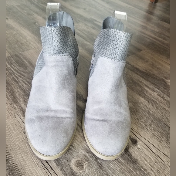 American Eagle Snake Skin Suede Ankle Boots - Picture 4 of 6